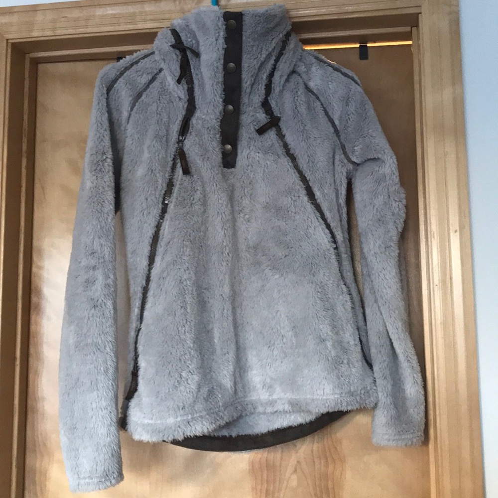 KUHL sweatshirt